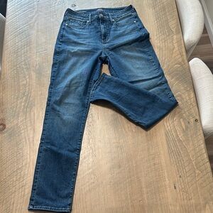 NYDJ sheri slim size 4